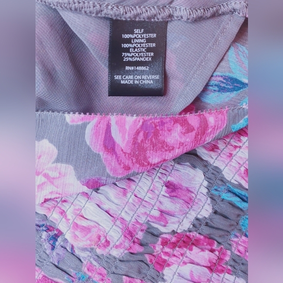 Torrid Crinkle Chiffon Smocked Waist Size 2X  Off Shoulder Floral Crop Top Boho - Picture 9 of 12